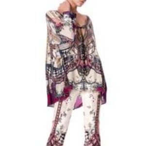 ✨Camilla Banks Raglan Sleeve top! WOT!!